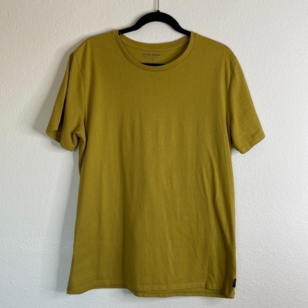 Richer Poorer T-Shirt men’s short sleeve extra-large